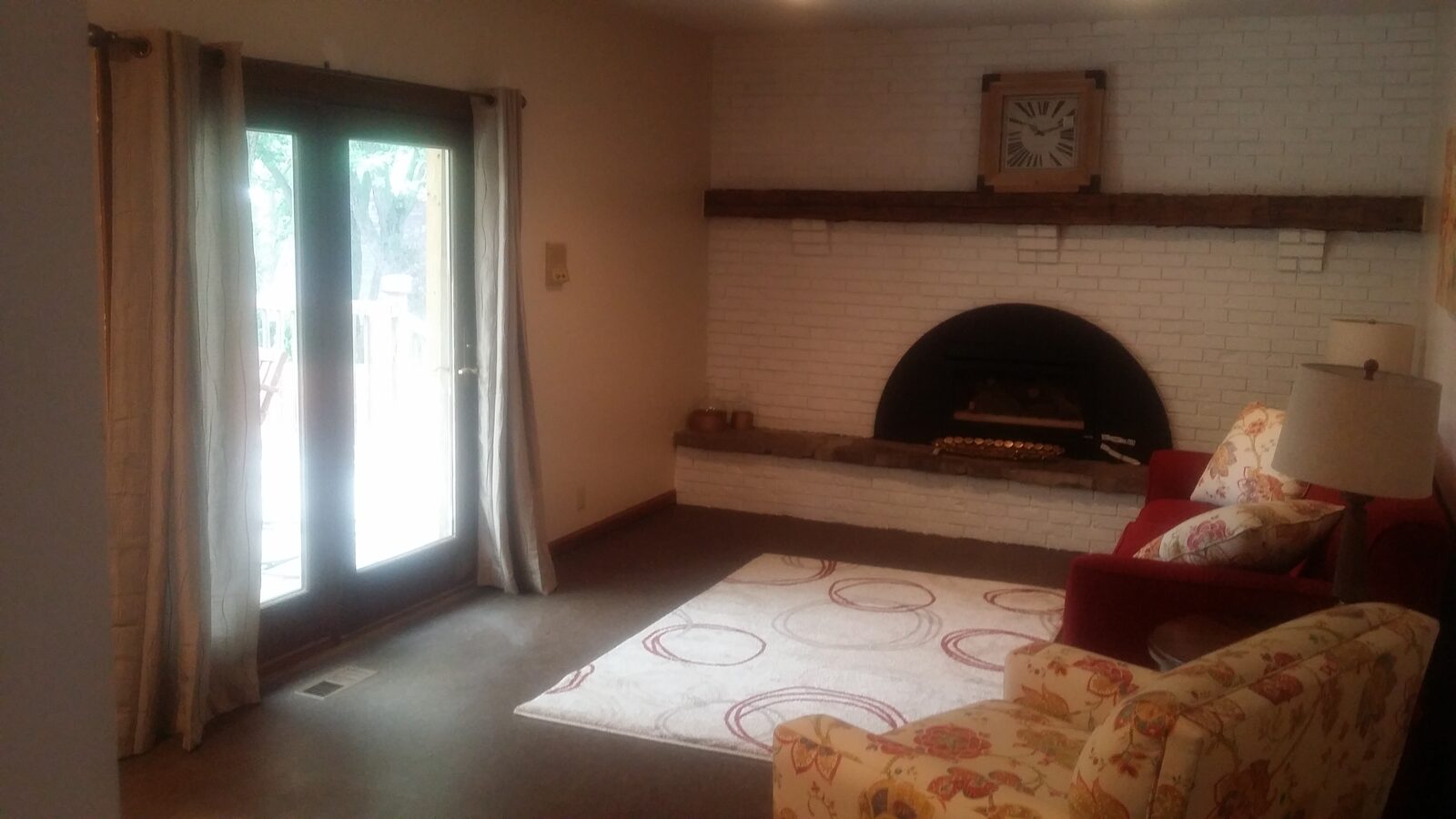 Girl’s Home living space 5